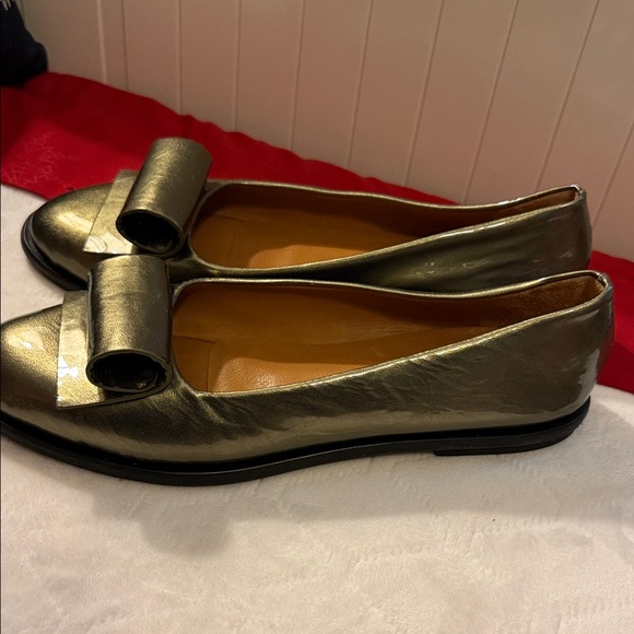 COCLICO Yale Loafer Metallic Gold Flats - Picture 4 of 14